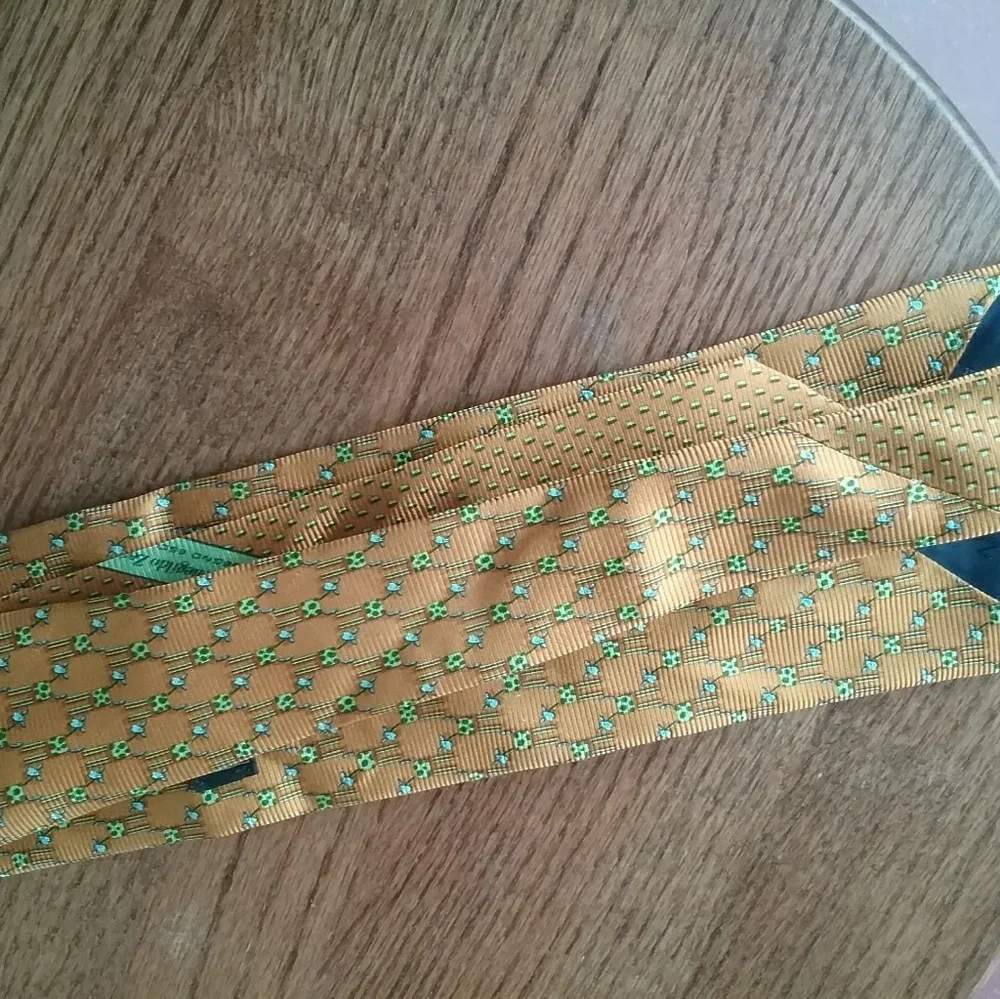 Ermenegildo Zegna Giraffe 100% Silk Tie - Picture 3 of 5